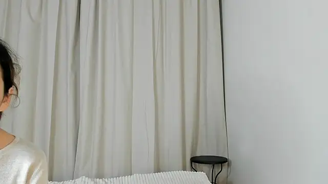 Snapshot of CoreenLuebbers chatting on December 5, 9:07 am CoreenLuebbers online show from December 5, 9:07 am