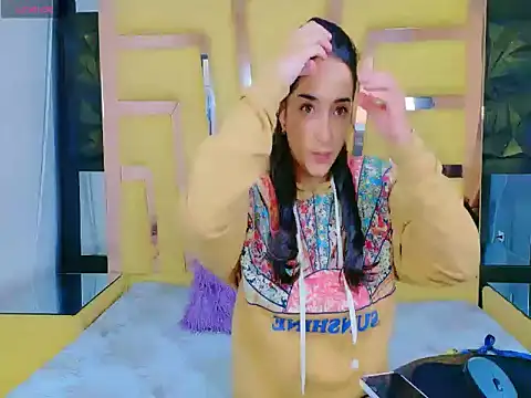 Snapshot of CailinSmith chatting on November 21, 11:53 am CailinSmith online show from November 21, 11:53 am