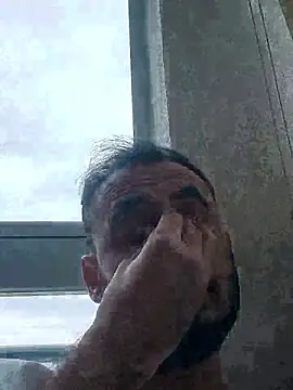 Snapshot of berkkderlerr chatting on January 8, 9:22 am berkkderlerr online show from January 8, 9:22 am