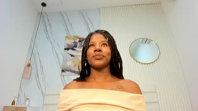 Snapshot of Afro_Luna chatting on July 3, 12:22 pm Afro Luna online show from July 3, 12:22 pm