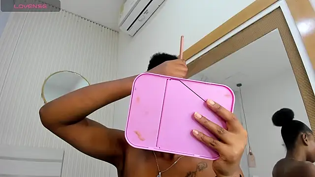 Snapshot of Afro_Luna chatting on July 31, 12:15 pm Afro Luna online show from July 31, 12:15 pm