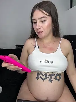 Snapshot of abiiegaill2 chatting on November 19, 2:33 am abiiegaill2 online show from November 19, 2:33 am