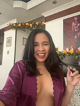Snapshot of Esmerald_1111 chatting on June 28, 2:23 pm Esmerald 1111 online show from June 28, 2:23 pm