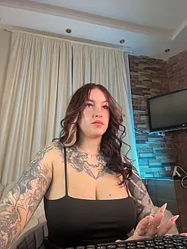 Snapshot of Tattitude_ chatting on May 24, 6:51 am Tattitude online show from May 24, 6:51 am
