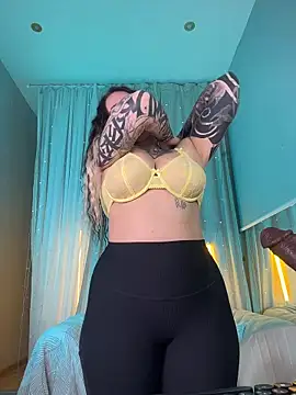 Snapshot of Tattitude_ chatting on May 31, 7:04 am Tattitude online show from May 31, 7:04 am