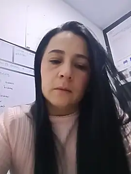 Snapshot of Sex_Annie chatting on June 24, 4:22 am Sex Annie online show from June 24, 4:22 am