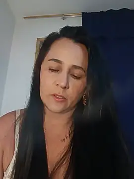 Snapshot of Sex_Annie chatting on August 7, 2:13 am Sex Annie online show from August 7, 2:13 am