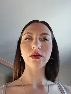 Snapshot of Jannetemagdalenovna chatting on June 4, 8:31 am Jannetemagdalenovna online show from June 4, 8:31 am