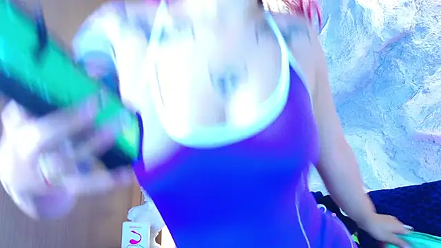 Snapshot of bella_mush chatting on May 11, 9:56 pm bella mush online show from May 11, 9:56 pm