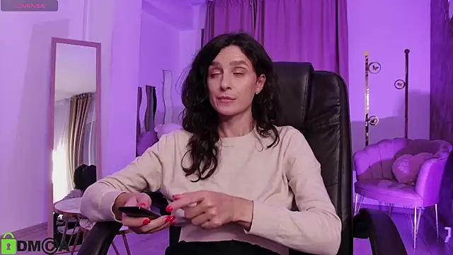 AnnaHarperX online show from October 22, 4:51 pm