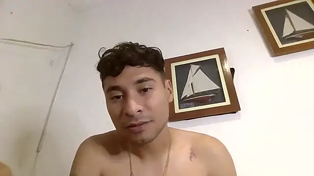 Snapshot of miguelgomher chatting on December 14, 10:25 pm miguelgomher online show from December 14, 10:25 pm