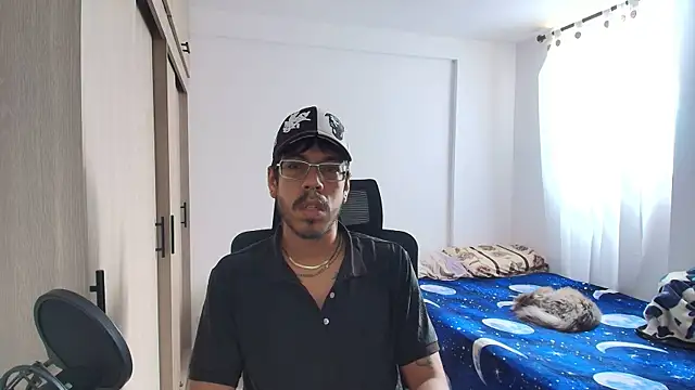 naitt  online show from December 1, 7:08 pm