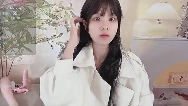 Snapshot of bunny-- chatting on December 14, 5:35 am bunny-- online show from December 14, 5:35 am