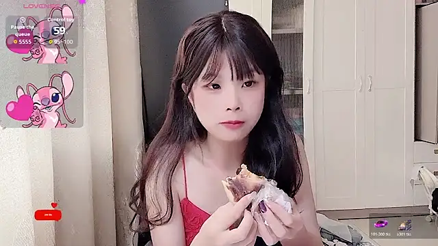 Snapshot of bunny-- chatting on June 13, 5:16 am bunny-- online show from June 13, 5:16 am
