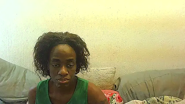 Snapshot of BrunetteNaomi8 chatting on June 28, 8:37 pm BrunetteNaomi8 online show from June 28, 8:37 pm