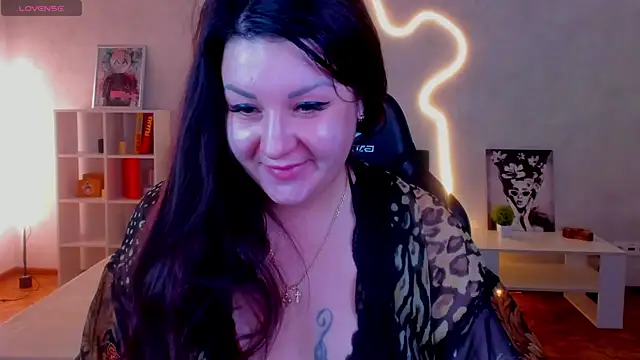 Snapshot of still__her chatting on November 25, 1:38 am still her online show from November 25, 1:38 am