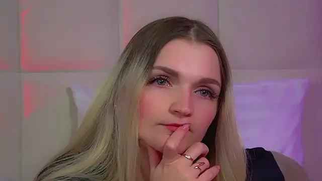 AnnyRaii online show from January 31, 7:11 pm