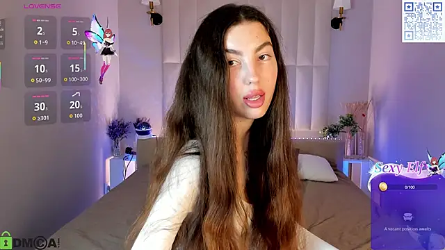 Snapshot of LiraRevery chatting on December 15, 11:20 pm LiraRevery online show from December 15, 11:20 pm