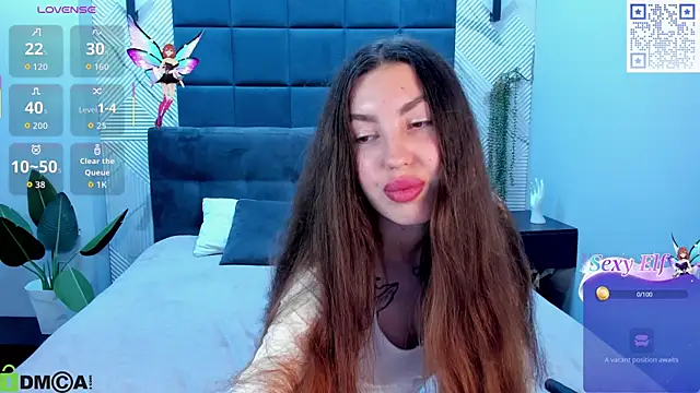 Snapshot of LiraRevery chatting on December 16, 11:10 pm LiraRevery online show from December 16, 11:10 pm