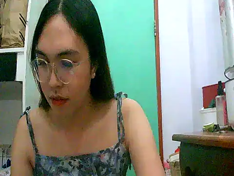 hottest solel online show from December 1, 7:19 pm