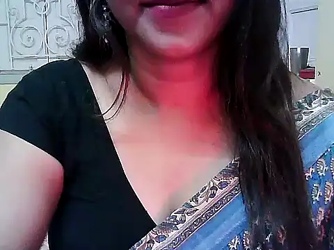 Snapshot of Cute_Neeharika chatting on December 15, 12:31 pm Cute Neeharika online show from December 15, 12:31 pm