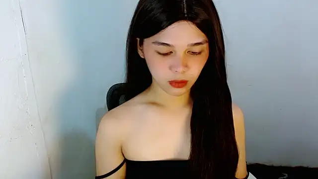 Snapshot of sluttyLeila chatting on January 8, 11:51 pm sluttyLeila online show from January 8, 11:51 pm