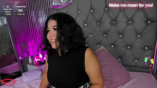 Snapshot of Amanda_Mooree chatting on May 22, 3:46 am Amanda Mooree online show from May 22, 3:46 am