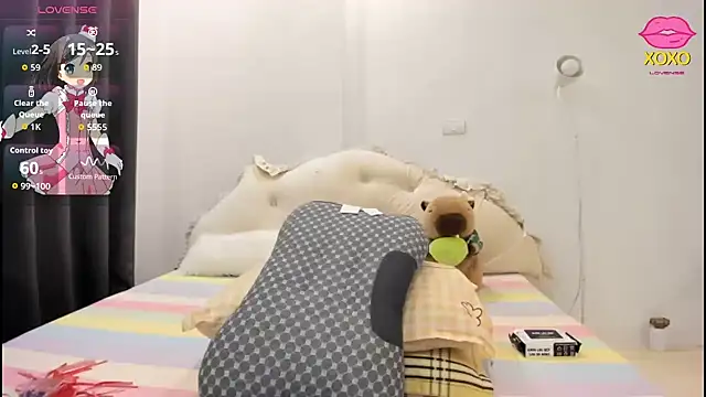 Snapshot of Teahyee chatting on June 5, 8:53 am Teahyee online show from June 5, 8:53 am