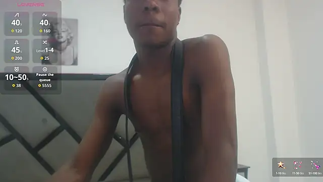 Snapshot of NoahJhonson69 chatting on December 1, 6:57 pm NoahJhonson69 online show from December 1, 6:57 pm