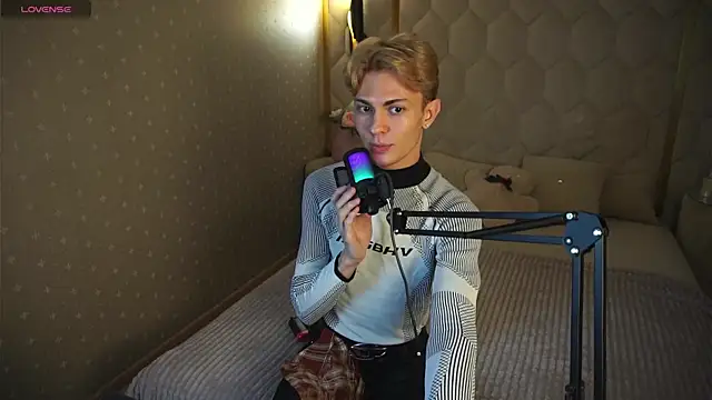 Even Vrot online show from December 13, 8:58 pm