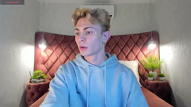 Even Vrot online show from December 21, 1:18 pm