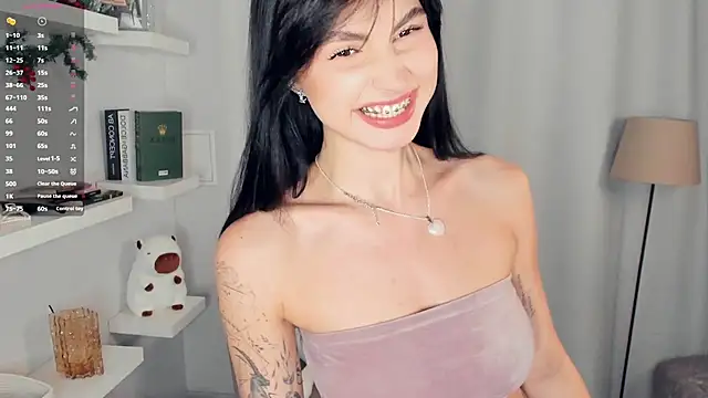 FeliciaKogen online show from June 16, 8:39 am