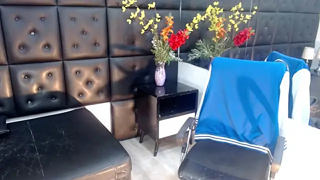 ChrisHott01 online show from December 16, 2:16 am