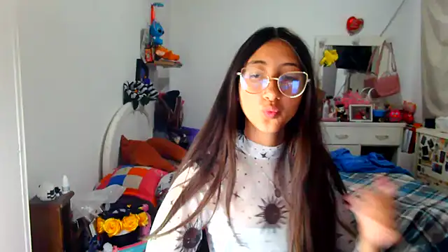 Snapshot of Nanylux chatting on November 21, 4:05 pm Nanylux online show from November 21, 4:05 pm