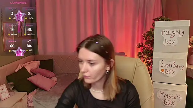 Snapshot of Ursula_Andres chatting on June 10, 1:06 am Ursula Andres online show from June 10, 1:06 am