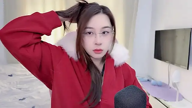 TTtia  online show from February 9, 2:15 am