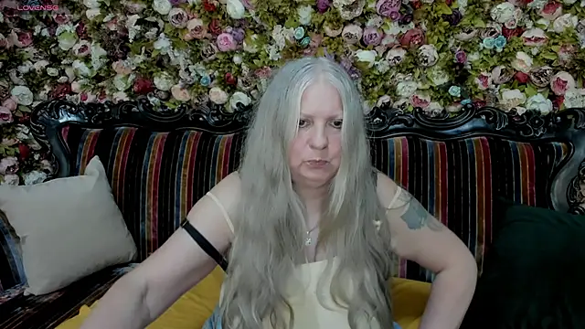 mariabelladonna online show from June 19, 6:34 pm