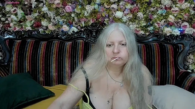 mariabelladonna online show from July 19, 4:22 pm