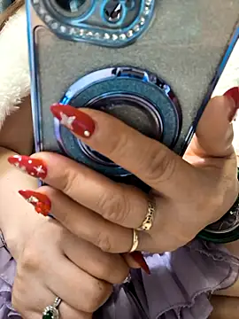 Snapshot of dis_princess chatting on December 18, 4:40 am dis princess online show from December 18, 4:40 am