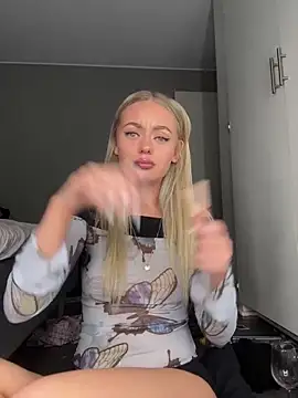 Snapshot of linafuntime chatting on November 25, 2:00 am linafuntime online show from November 25, 2:00 am