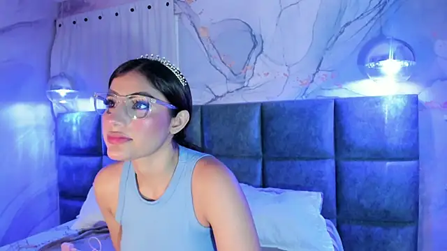 Snapshot of IsabelaStefano chatting on April 13, 3:01 am IsabelaStefano online show from April 13, 3:01 am