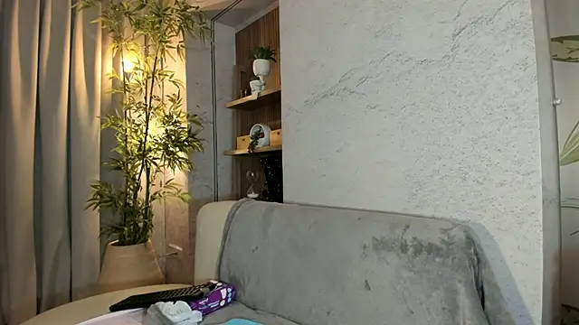Snapshot of IsabelaStefano chatting on May 26, 3:13 am IsabelaStefano online show from May 26, 3:13 am