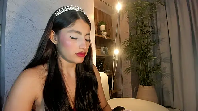 Snapshot of IsabelaStefano chatting on May 27, 3:25 am IsabelaStefano online show from May 27, 3:25 am