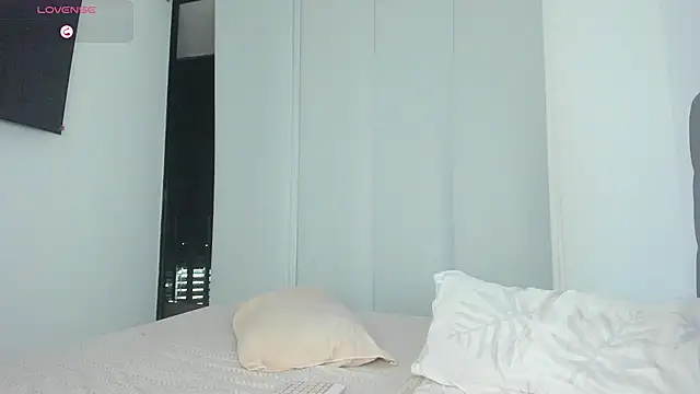 Snapshot of tessa__evans chatting on May 25, 12:38 am tessa evans online show from May 25, 12:38 am