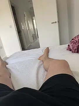 Snapshot of -bfc1882- chatting on March 5, 11:06 am -bfc1882- online show from March 5, 11:06 am