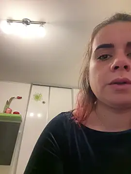 Snapshot of PinkSlut chatting on November 20, 1:17 am PinkSlut online show from November 20, 1:17 am