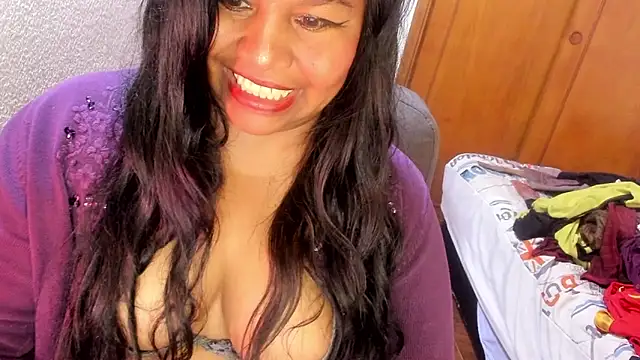 ebonycamelia online show from April 27, 6:06 pm
