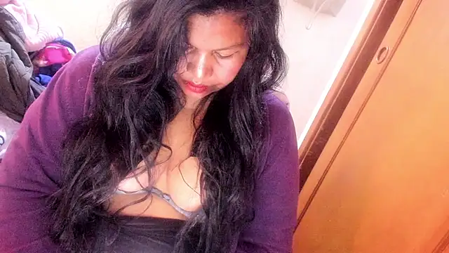 ebonycamelia online show from May 25, 8:26 pm