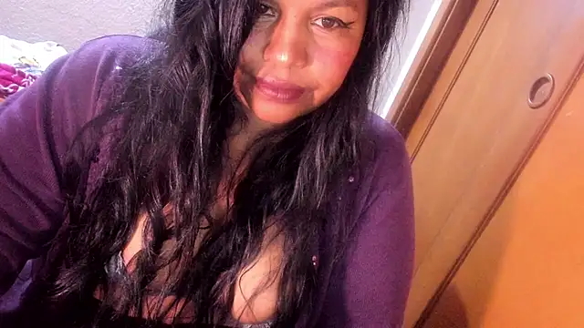 ebonycamelia online show from June 4, 8:59 pm