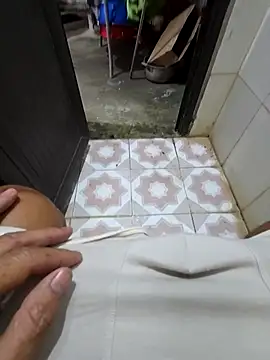 huykkk99 online show from March 7, 10:34 am